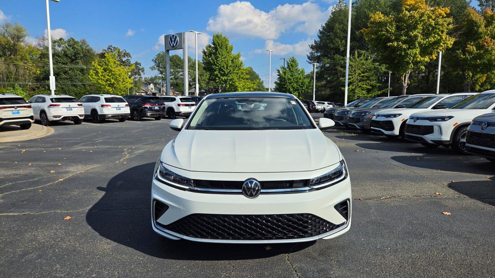 Certified 2026 Volkswagen Jetta SE FWD image 8