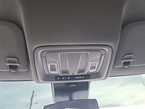 Used 2022 Chevrolet Silverado 1500 RST image 21