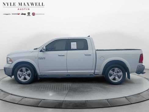 Used 2018 RAM 1500 SLT RWD image 13