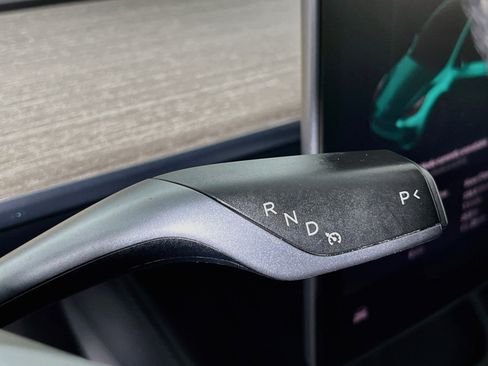 Used 2021 Tesla Model Y 2WD image 23