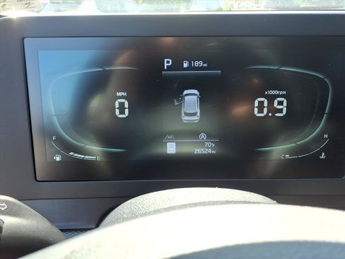 Used 2025 Kia Sportage LX FWD image 18
