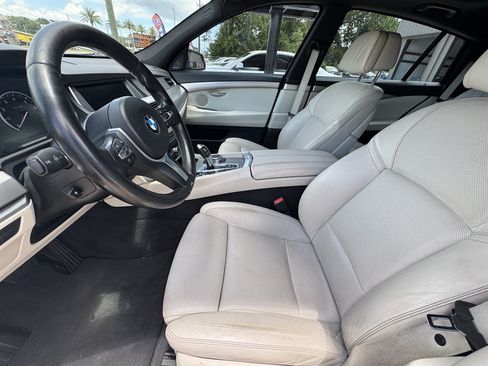 Used 2017 BMW 535i Gran Turismo RWD image 11