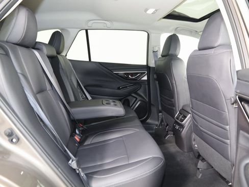 Used 2023 Subaru Outback Limited image 14