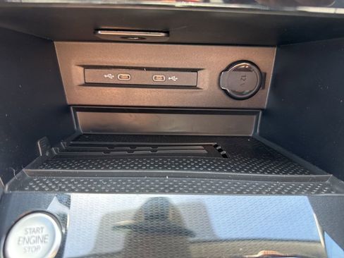 New 2026 Volkswagen Taos SE FWD image 26