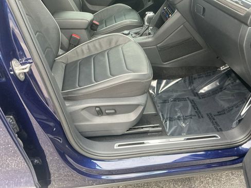 Used 2023 Volkswagen Tiguan SEL R-Line image 32