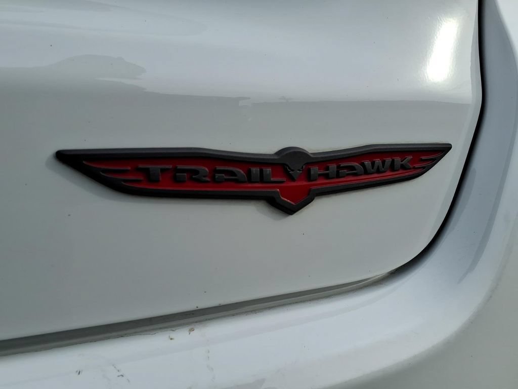 Used 2025 Jeep Compass Trailhawk AWD/4WD image 26