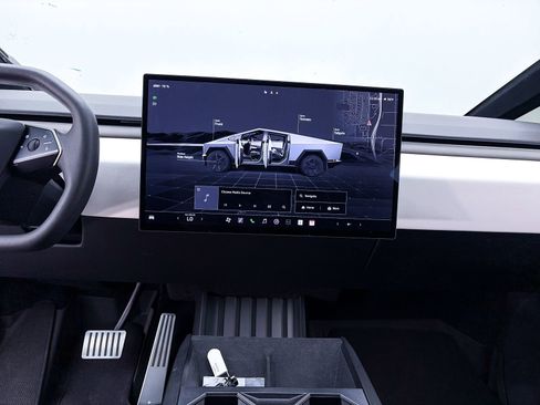 Used 2024 Tesla Cybertruck AWD Crew Cab image 6