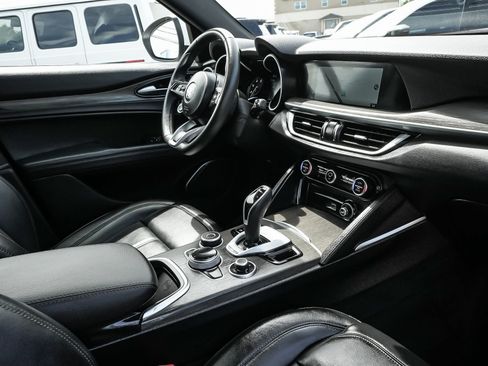 Used 2023 Alfa Romeo Stelvio Ti AWD/4WD image 43