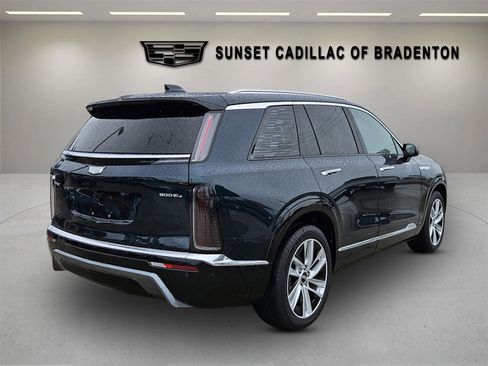 New 2026 Cadillac Vistiq Luxury image 7