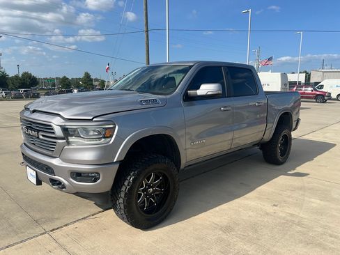 Used 2022 RAM 1500 Laramie w/ Laramie Southwest Edition AWD/4WD image 3