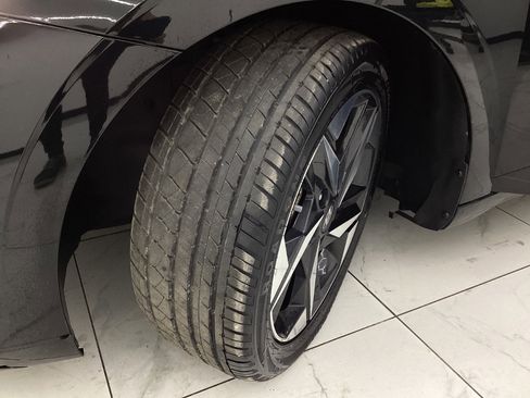 Used 2021 Hyundai Elantra SEL w/ Convenience + Premium Package FWD image 43