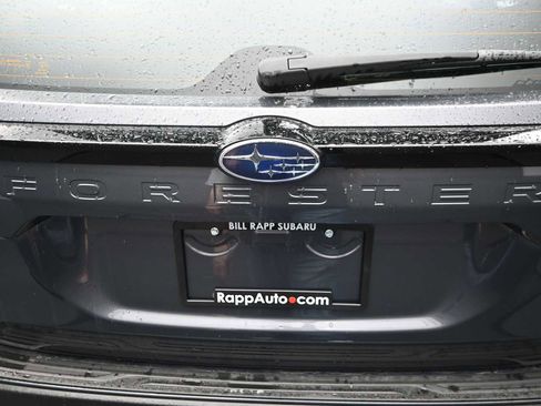 Used 2025 Subaru Forester AWD/4WD image 19