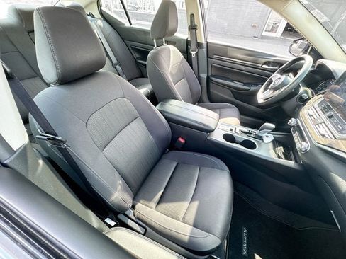 Used 2025 Nissan Altima 2.5 SV w/ SV Special Edition Package AWD/4WD image 23