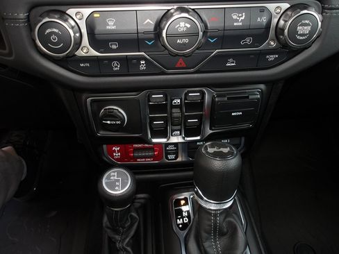 New 2026 Jeep Wrangler Unlimited Rubicon image 16