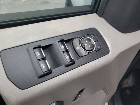 Used 2015 Ford F150 XLT w/ Equipment Group 302A Luxury RWD image 9