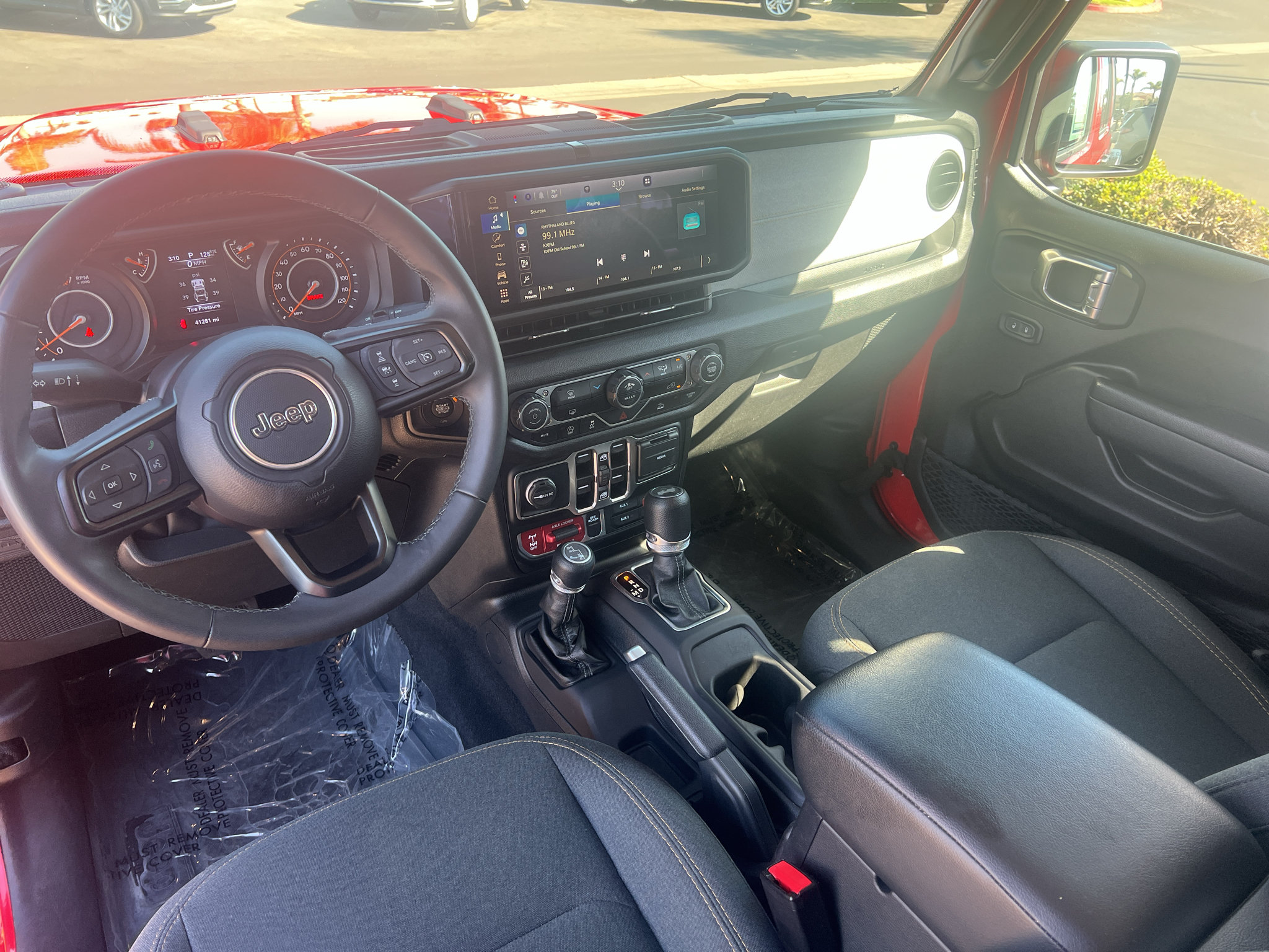Used 2025 Jeep Wrangler Unlimited Sport AWD/4WD image 11