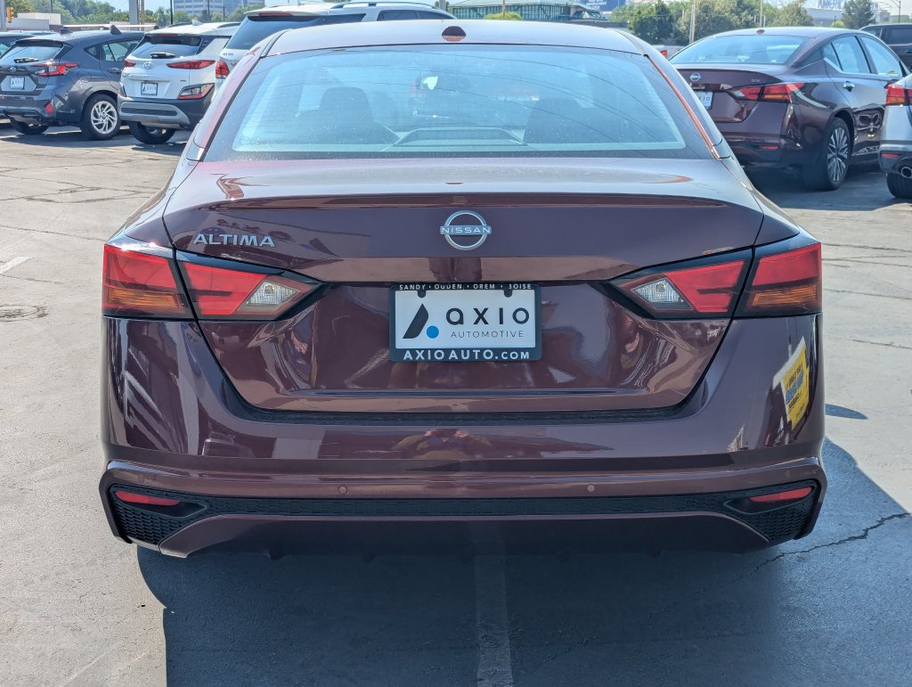 Used 2025 Nissan Altima 2.5 SV FWD image 5