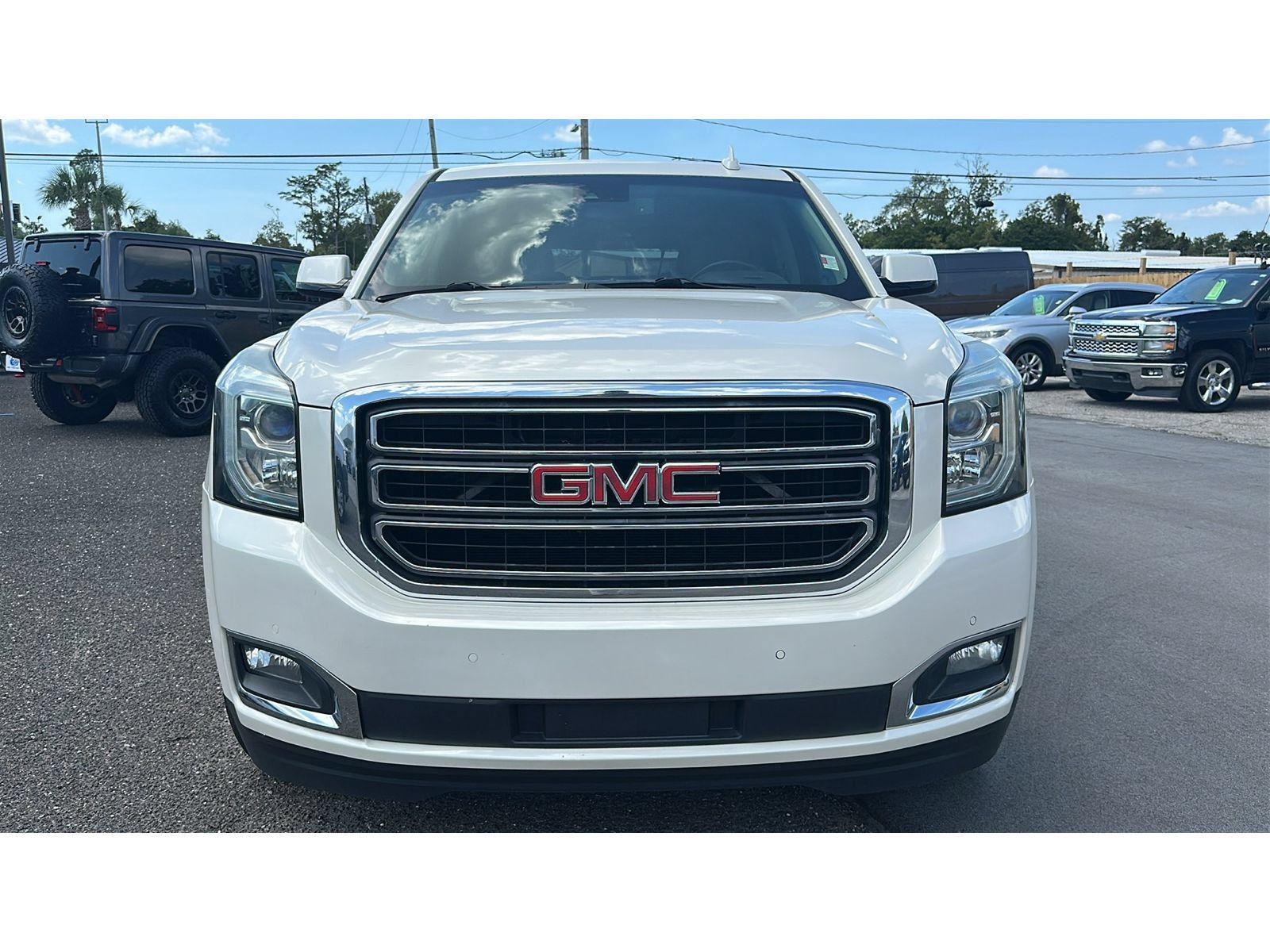 Used 2015 GMC Yukon XL SLT w/ Open Road Package RWD image 9