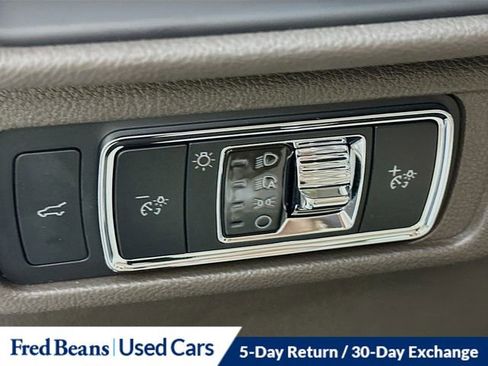 Used 2022 Lincoln Corsair AWD w/ Premium Package image 12