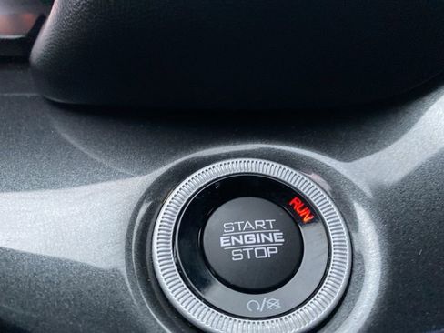 Used 2023 Jeep Grand Cherokee Altitude image 29