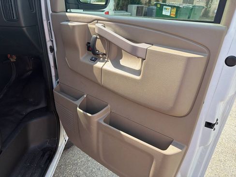 Used 2019 Chevrolet Express 2500 w/ Driver Convenience Package RWD image 20
