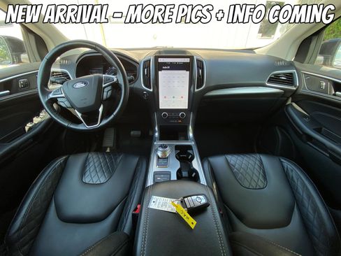 Used 2024 Ford Edge Titanium AWD/4WD image 3