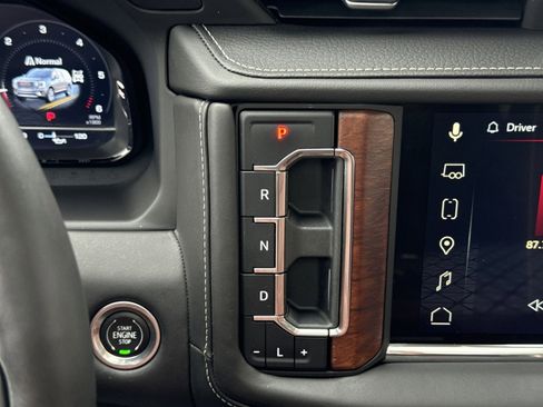 Used 2023 GMC Yukon Denali Ultimate image 22