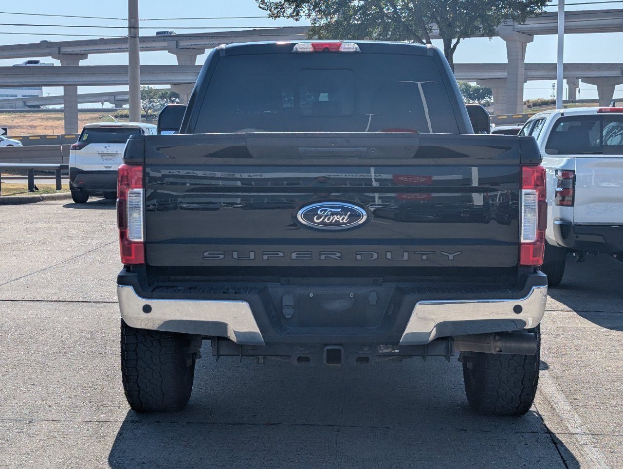 Used 2017 Ford F250 Lariat w/ Lariat Ultimate Package AWD/4WD image 5