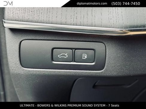 Used 2024 Volvo XC90 T8 Ultimate AWD/4WD image 34