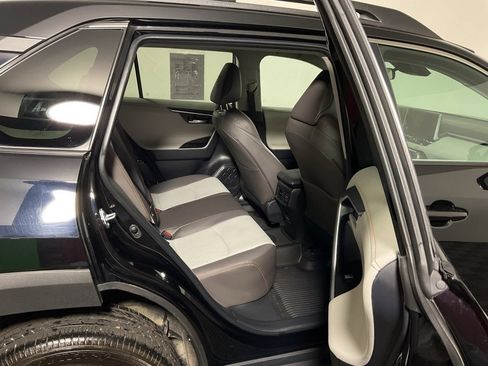 Used 2024 Toyota RAV4 Adventure image 33