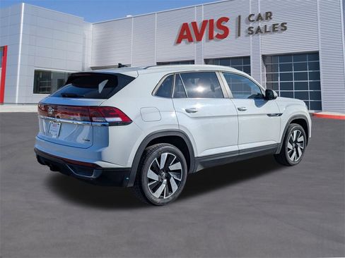 Used 2024 Volkswagen Atlas Cross Sport SE image 6