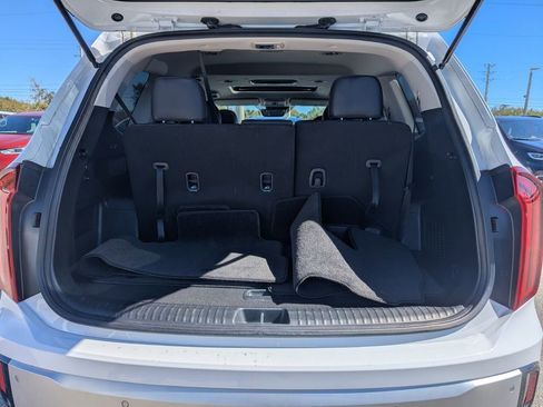 Used 2024 Kia Telluride S w/ S Sunroof Package image 16