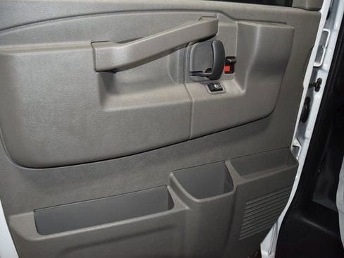 New 2025 Chevrolet Express 4500 w/ Power Convenience Package RWD image 26