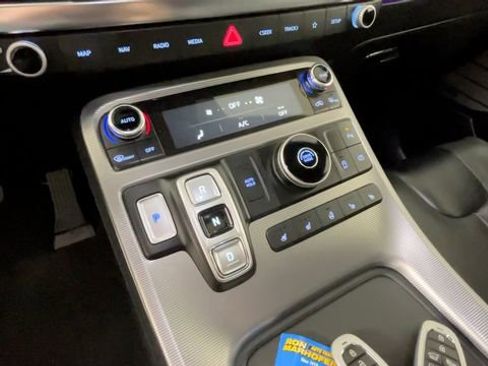 Used 2025 Hyundai Palisade Calligraphy FWD image 28