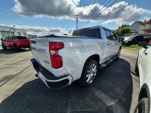 Used 2022 Chevrolet Silverado 1500 High Country w/ High Country Premium Package AWD/4WD image 7