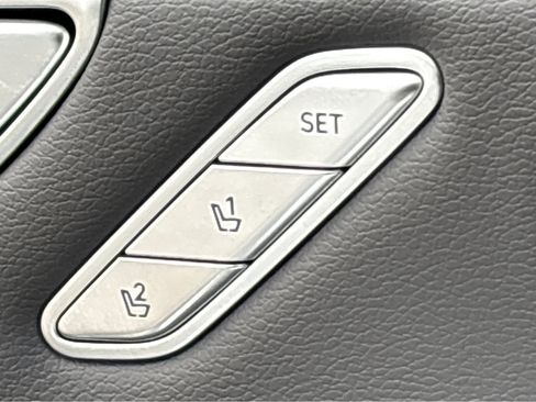 Used 2022 Genesis G80 2.5T w/ Prestige Package image 32