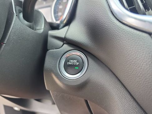 Used 2022 Chevrolet Equinox LT FWD image 30