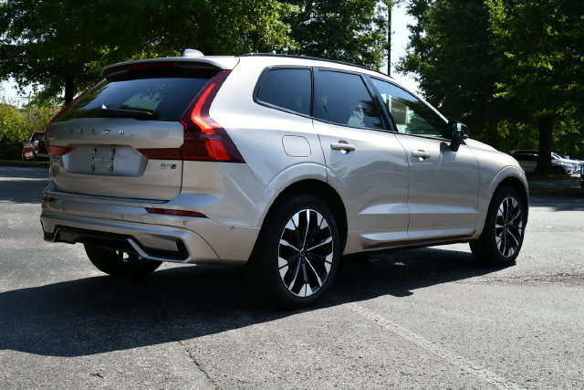 Used 2026 Volvo XC60 B5 Plus AWD/4WD image 7