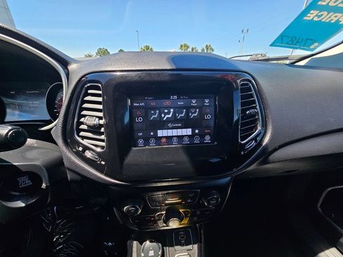 Used 2021 Jeep Compass Latitude w/ Sun and Sound Group AWD/4WD image 21