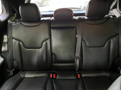 Used 2025 Jeep Compass Limited AWD/4WD image 39