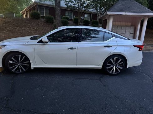Used 2020 Nissan Altima 2.5 Platinum FWD image 4