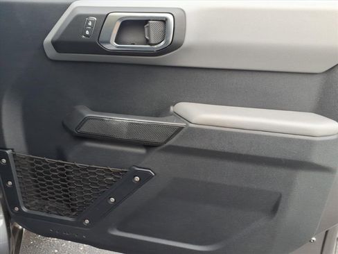 Used 2022 Ford Bronco Big Bend image 9