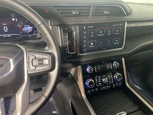 Used 2023 GMC Yukon Denali image 17