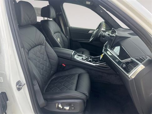 New 2026 BMW X7 xDrive40i w/ M Sport Package image 15