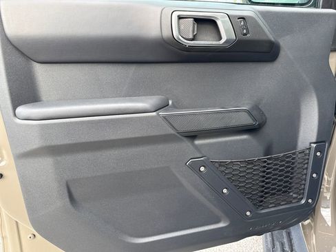 New 2025 Ford Bronco Outer Banks w/ Sasquatch Package image 18