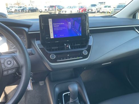 Used 2025 Toyota Corolla LE image 17