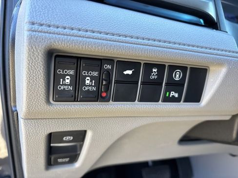 Used 2023 Honda Odyssey Touring image 30