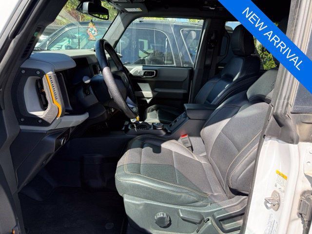 Used 2023 Ford Bronco Badlands w/ Sasquatch Package AWD/4WD image 7