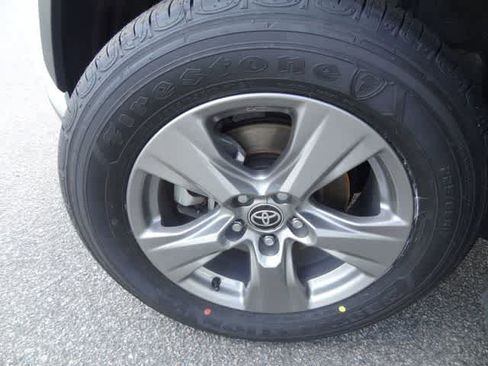 Certified 2024 Toyota RAV4 XLE FWD image 31