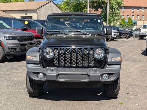 Used 2024 Jeep Wrangler Sport AWD/4WD image 8
